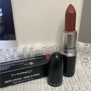 NWT Mac Matte Lipstick in Whirl